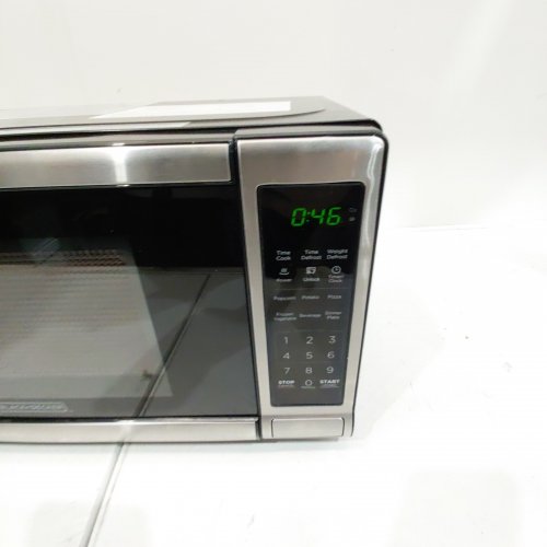BLACK + DECKER DIGITAL PUSH BUTTON DOOR MICROWAVE OVEN - 700W - BLACK/STAINLESS STEEL (MODEL: EM720CB7-P) image 4