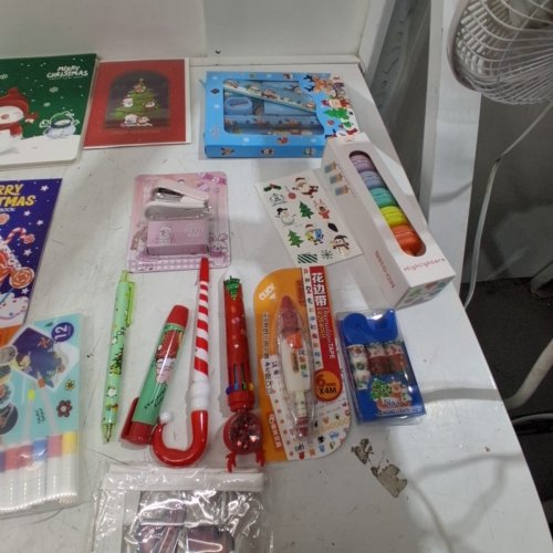 DIY KIDS CHRISTMAS PARTY FAVORS AND STATIONERY ASSORTMENTS- RED image 3