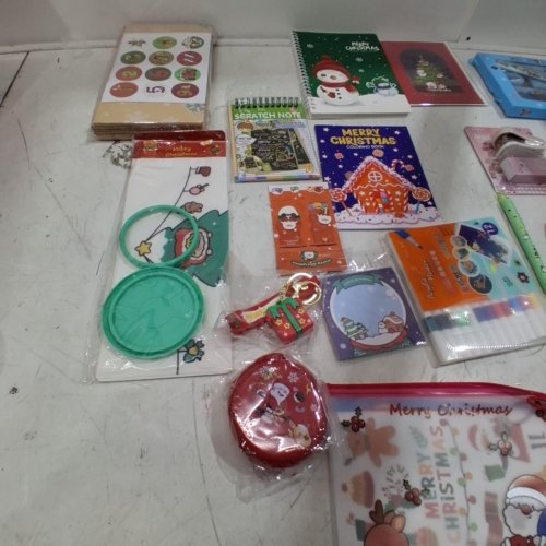DIY KIDS CHRISTMAS PARTY FAVORS AND STATIONERY ASSORTMENTS- RED image 4