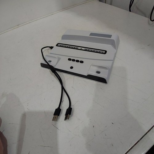 SURGE MULTI-FUNCTION CHARGING STAND PLAYSTATION 5 PS5 DIGITAL AND DISC VERSION WITH COOLING FANS 2 CHARGE DOCKS FOR DUALSENSE CONTROLLERS - WHITE (MODEL: SG20013) image 4