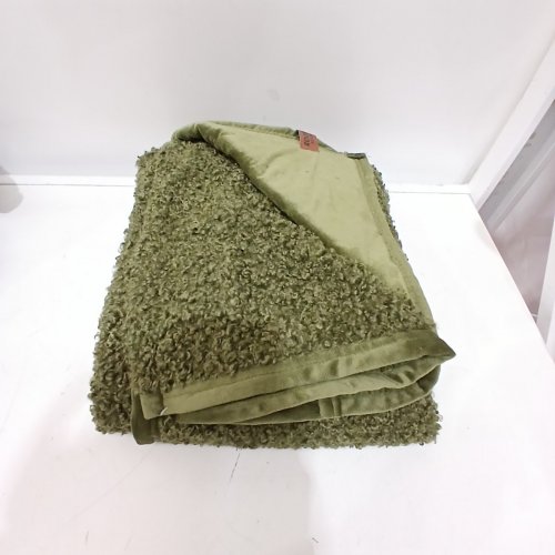 ROOTS HOME SHERPA THROW BLANKET - 50" X 70" - GREEN/WHITE (ITEM: 2620482) image 2