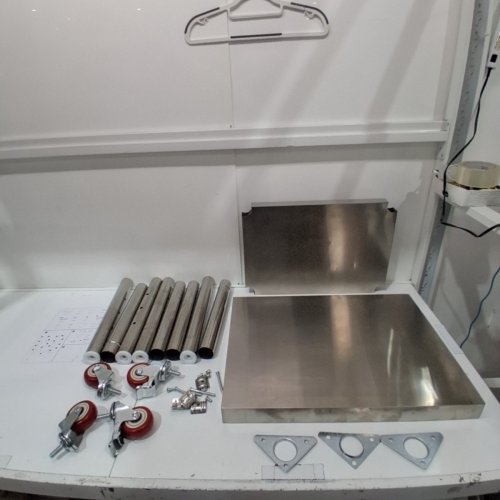 STAINLESS STEEL FOOD PREP WORKTABLE WITH ADJUSTABLE UNDERSHELF AND WHEELS - 700LB TOTAL LOAD CAP - 24" X 18" - SILVER (MODEL: GZT61*45*86) image 2