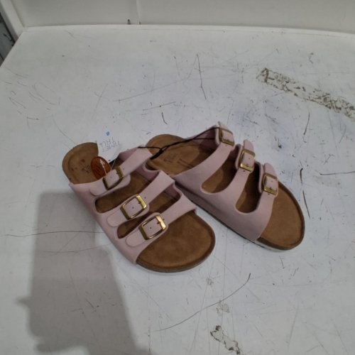 WOMEN'S TIME AND TRU TRIPLE BUCKLE SANDALS - SIZE 8 - PINK / BEIGE (STYLE : 50910029) image 2