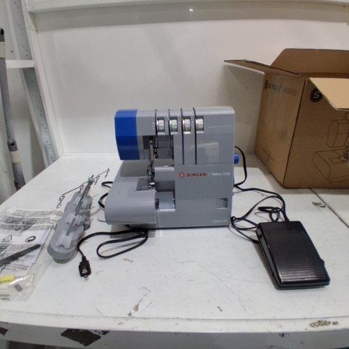 SINGER X5004-HD METAL FRAME SERGER AND OVERLOCK MACHINE - GREY/BLUE - (MODEL: X5004-HD) image 3