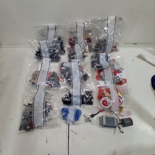 2718PC MOULD KING V8 ENGINE MODEL KIT THAT RUNS LEGO SET - #10130 image 2
