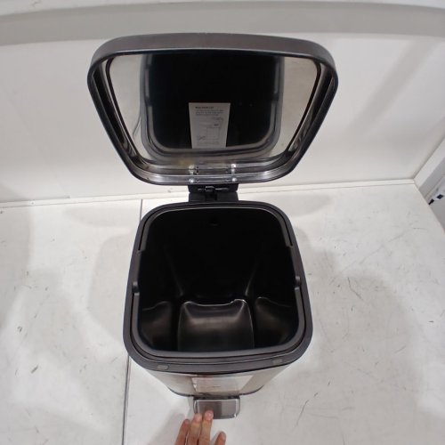 BRIGHTROOM STEP TRASH CAN STAINLESS STEEL - 12 L / 3.2 GAL - BLACK image 4
