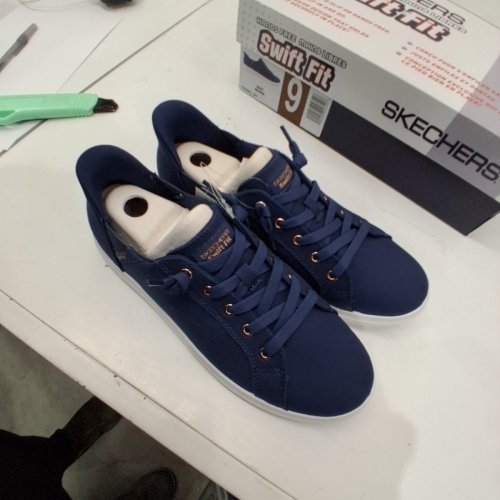 WOMEN'S SKECHERS SWIFT FIT MEMORY FOAM SNEAKERS SHOES - SIZE 9 - NAVY/BRASS (STYLE: 4888410) image 2