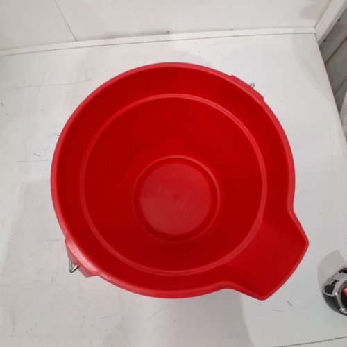 RUBBERMAID COMMERCIAL 10QT POLYTHYLENE ROUND BUCKET - RED (MODEL: FG296300RED) image 3