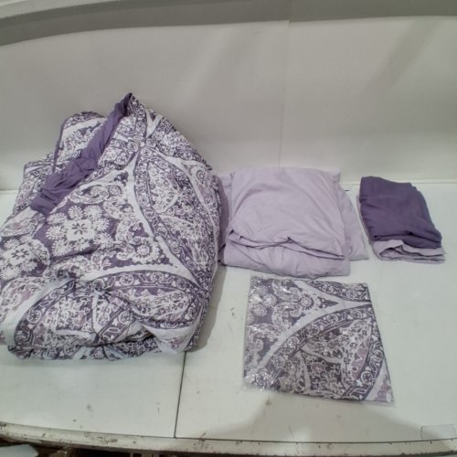 6PC REGENCY HEIGHTS BEDDING SET WITH COMFORTER, SHEETS, AND 2 PILLOWCASES - TWIN SIZE - PURPLE/WHITE image 3