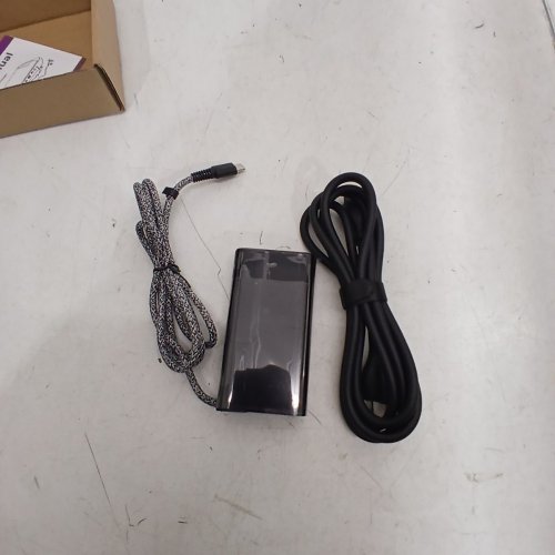 FAST CHARGING UNIVERSAL USB-C AC ADAPTER - 65W - BLACK image 2