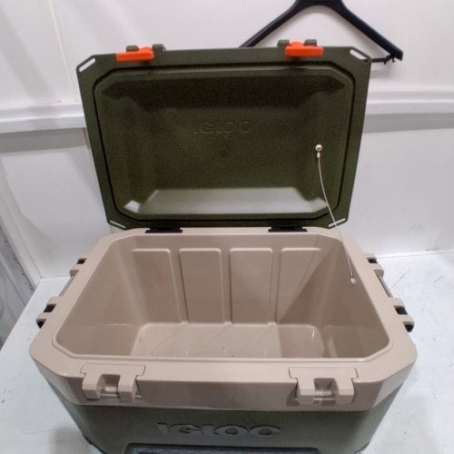 IGLOO 52QT. (49L) 83 CAN BEACH COOLER, GREEN (MODEL: BMX 52) image 5