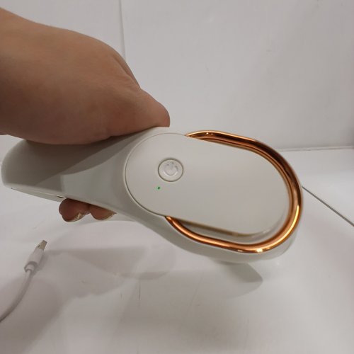 PORTABLE BLADELESS RECHARGEABLE R5 NECK FAN - WHITE image 2