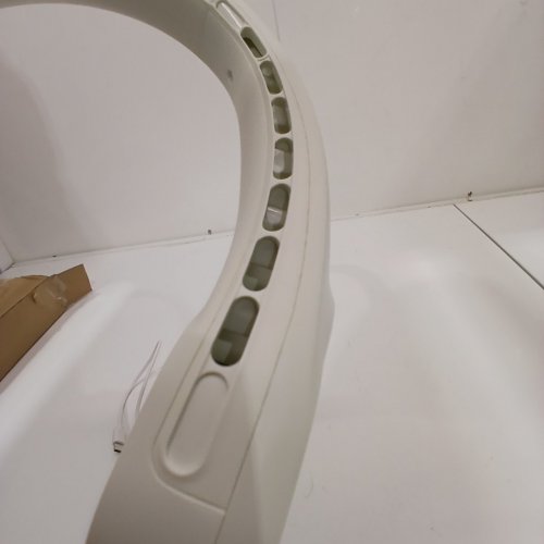PORTABLE BLADELESS RECHARGEABLE R5 NECK FAN - WHITE image 4