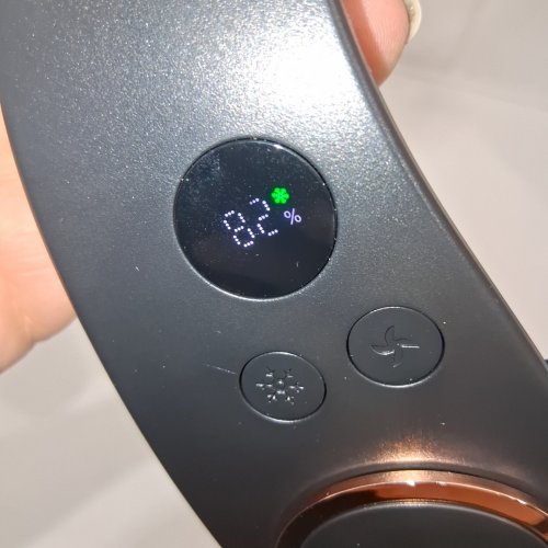 NECK FAN WITH COOLING PLATE - BLACK/GOLD (MODEL:ZLGB01) image 2