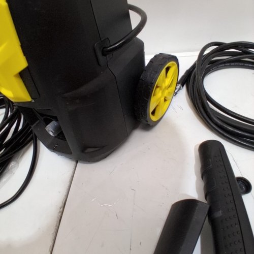 ELECTRIC PRESSURE WASHER WITH 5 QUICK CONNECT NOZZLES & FOAM CANNON - 2000 PSI MAX - 1.76 GPM - 1500W - 30FT HOSE - YELLOW AND BLACK (MODEL: HRT03S) image 4