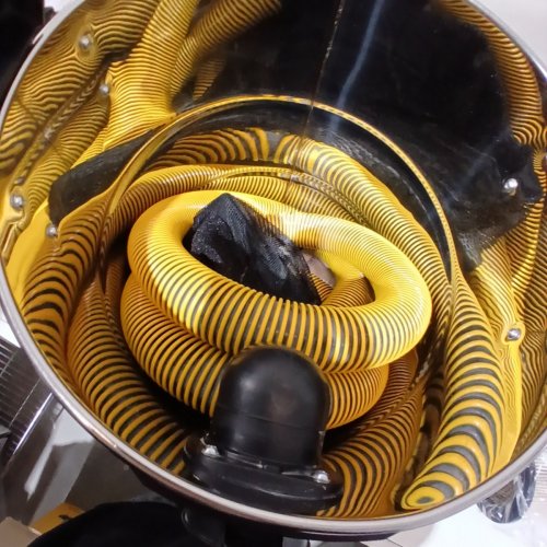 DEWALT WET/DRY VACUUM WITH CRUSH-RESISTANT HOSE AND ACCESSORY KIT - 8-GALLON (30 L) - STAINLESS STEEL (MODEL: DXV08SA) image 7