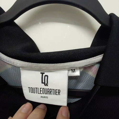 TOUTLEQUARTIER CAMEROON JERSEY WITH ARTIST SIGNED BOX - MEDIUM - BLACK image 4