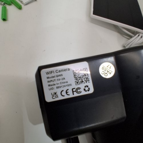 TRIPLE LENS SOLAR POWERED WIRELESS SECURITY CAMERA WITH WI-FI APP CONTROLS - BLACK (MODEL: QW9) image 3