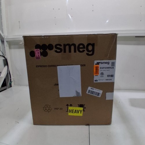 SMEG 50'S RETRO STYLE SEMI-AUTOMATIC ESPRESSO COFFEE MACHINE WITH BUILT-IN GRINDER, COFFEE, AND LATTE DRINKS - 2.5QT - WHITE (MODEL: EGF03WHUS) image 16