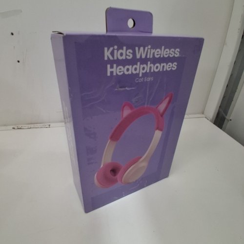 KIDS GEMS BLUETOOTH WIRELESS CAT EAR HEADPHONES - PINK image 2