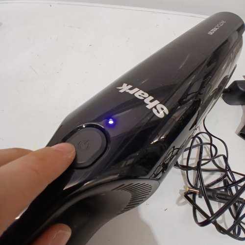 SHARK HANDHELD CORDLESS ULTRA CYCLONE VACUUM - 100W - BLACK/GOLD (MODEL: CH951C) image 2