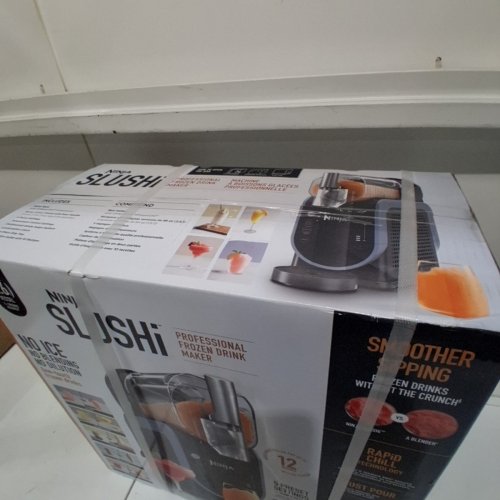 NINJA SLUSHI FROZEN DRINK MAKER WITH RAPIDCHILL TECHNOLOGY - 2.8L CAPACITY - SILVER/SEAFOAM GREEN - (MODEL: FS305CCO) image 3