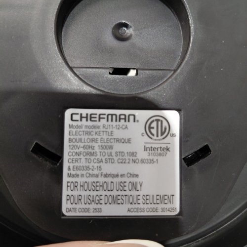 CHEFMAN GLASS ELECTRIC KETTLE - 1.2 L - SILVER / BLACK (MODEL: RJ11-12-CA) image 3