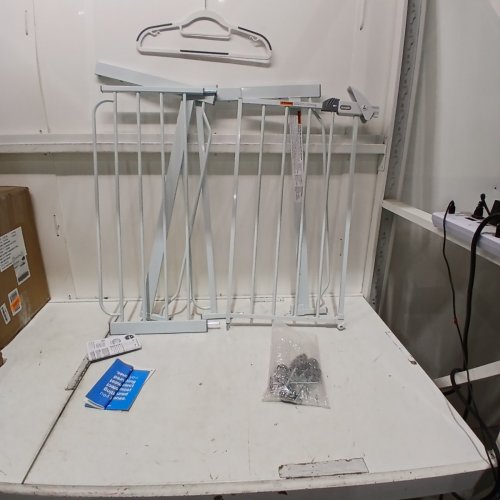 REGALO EASY STEP EXTRA WIDE METAL SAFETY GATE - 30" X 29" - WHITE (MODEL: 1164EWDS) image 2