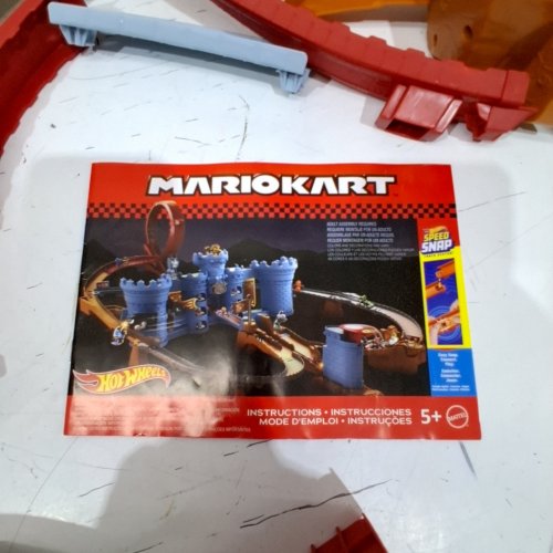 KIDS HOTWHEELS RACING MARIO KART BOWSER'S CASTLE RACEWAY TRACK SET TOY - MUTLICOLOUR (MODEL: JHD24-9564) image 2