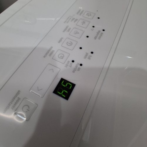 MIDEA ENERGY STAR CERTIFIED DEHUMIDIFIER WITH REUSABLE AIR FILTER AND APP CONTROL - 4,500 SQ.FT - 23.6L - WHITE (MODEL: MAD50C1AWS-A) image 2