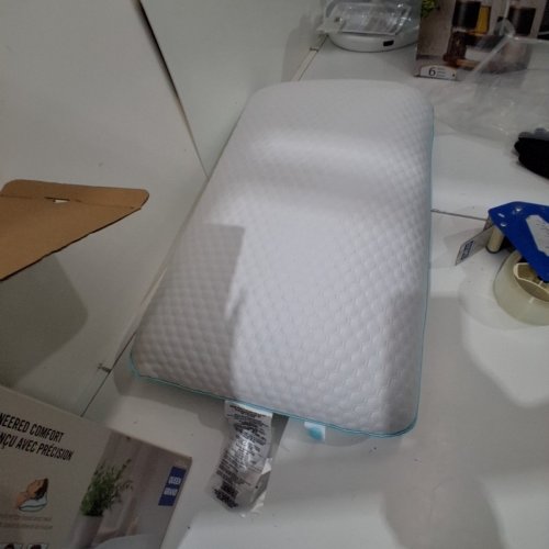 MARTHA STEWART MEMORY FOAM PILLOW - QUEEN - WHITE/BLUE PIPING (MODEL: 1392500) image 3