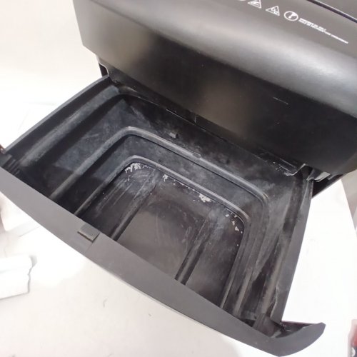 AMAZON BASICS 12 SHEET MICRO-CUT PAPER,CREDIT CARD AND CD SHREDDER - BLACK (MODEL: C218-D) image 4