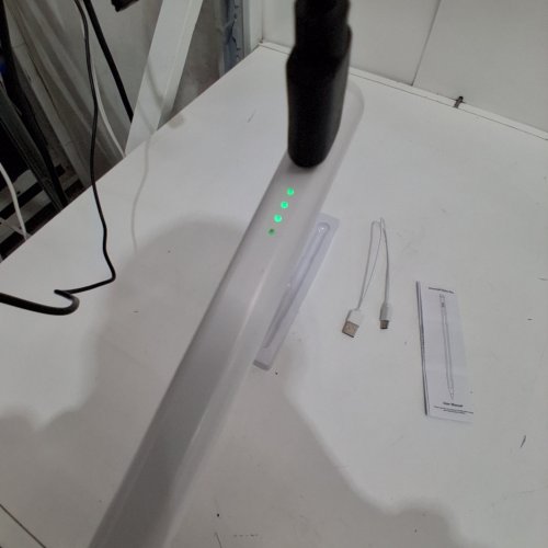 UNIVERSAL MAGNETIC STYLUS PEN - WHITE image 2