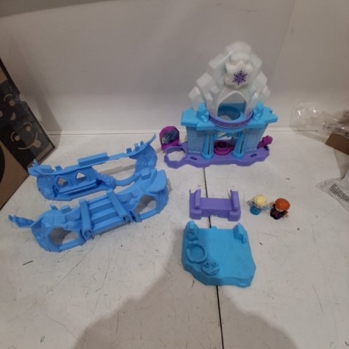 FISHER PRICE LITTLE PEOPLE PLAYSET DISNEY FROZEN ELSA'S ENCHANTED LIGHTS PALACE image 2
