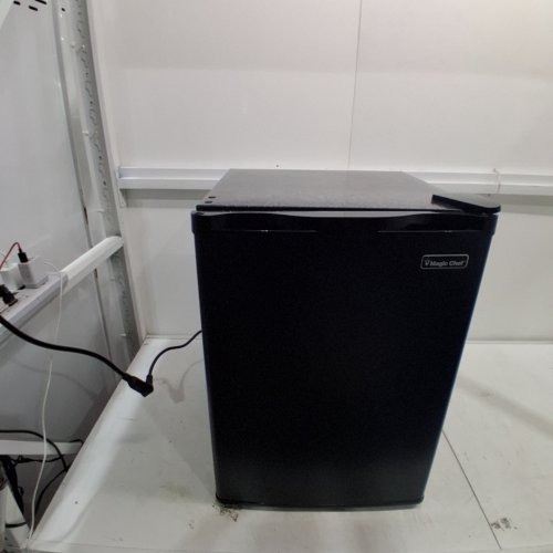 MAGIC CHEF ENERGY STAR MINI FRIDGE - 2.6 CU. FT. - BLACK (MODEL: MCBR265BEF) image 2