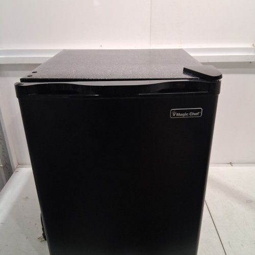 MAGIC CHEF ENERGY STAR MINI FRIDGE - 2.6 CU. FT. - BLACK (MODEL: MCBR265BEF) image 5