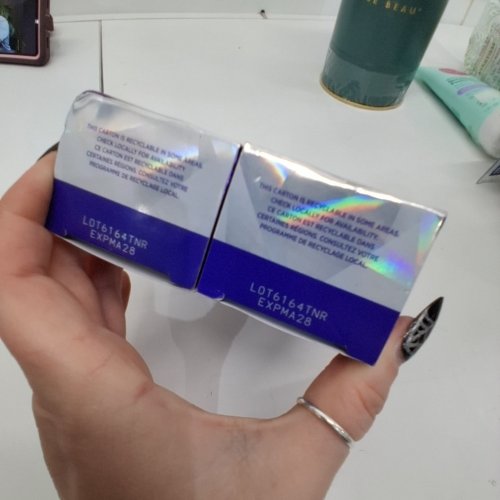 2 CREST 3D WHITE BRILLIANCE TEETH WHITENING TOOTHPASTE - 85ML / EACH - LUMINOUS PURPLE (MINT) image 4