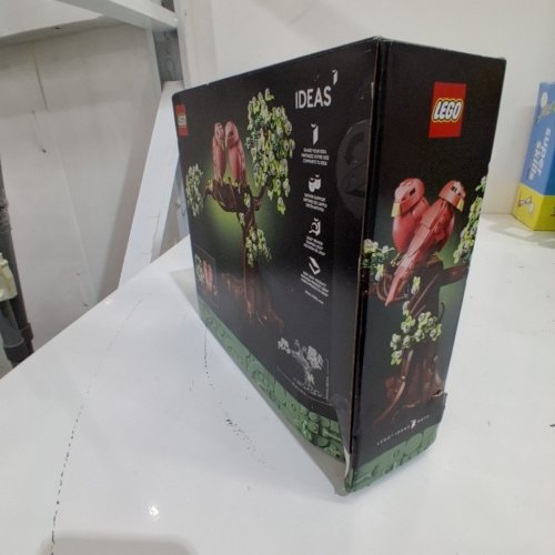 750 PCS LEGO LOVE BIRDS BUILDING SET - PINK/GREEN (MODEL: 21365) image 3