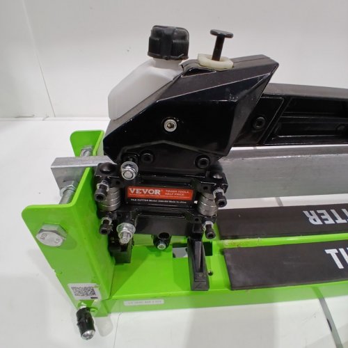 VEVOR MANUAL CERAMIC PORCELAIN TILE CUTTER WITH ALL-STEEL FRAME & BONUS SPARE CUTTER - 32" - GREEN image 6