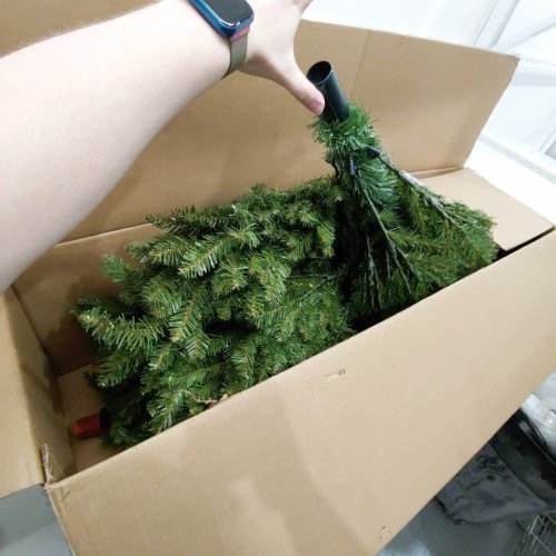 NATIONAL TREE COMPANY UNLIT DUNHILL FIR ARTIFICIAL CHRISTMASS TREE WITH STAND - 6.5FT - GREEN/BLACK (MODEL: DUH-65) image 5