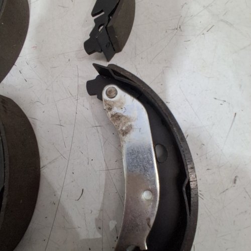 TOP QUALITY REAR BRAKE SHOES - FITS SELECT PONTIAC/CHEVROLET/SATURN MODELS (MODEL: NB-795B) image 3
