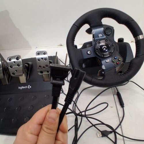 LOGITECH G920 DRIVING FORCE RACE WHEEL, FORCE FEEDBACK STEERING WHEEL WITH PEDALS FOR XBOX ONE/PC (MODEL: 941-000121) image 6