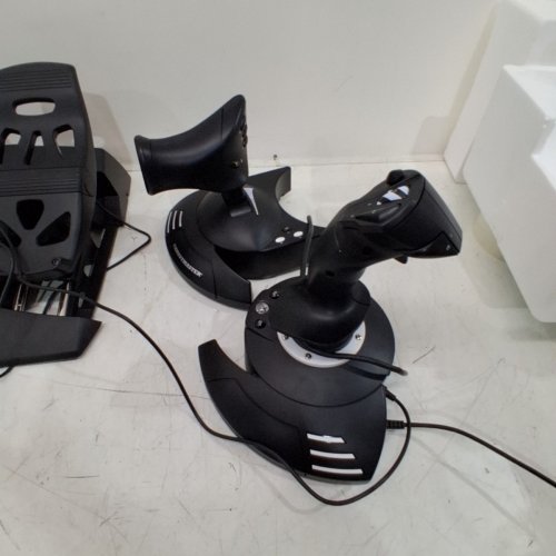 THRUSTMASTER T-FLIGHT HOTAS ONE FULL KIT COMPATIBLE WITH XBOX SERIE X|S AND PC - BLACK - (MODEL:4460211) image 4