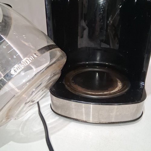 CUISINART PERFECTEMP 14-CUP PROGRAMMABLE COFFEE MAKER - STAINLESS STEEL/BLACK (MODEL: DCC-3200C) image 4