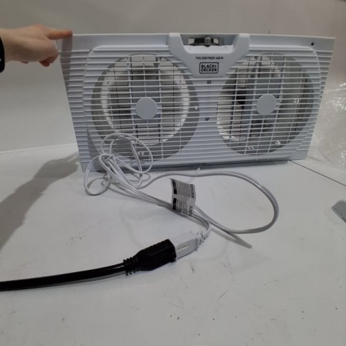 BLACK+DECKER DUAL WINDOW FAN FOR WINDOW SCREEN WITH 2 SPEED SETTINGS, TWIN WINDOW FAN WITH MECHANICAL CONTROLS AND REMOVABLE LEGS, HORIZONTAL COOLING FAN FOR WINDOW - 9" - WHITE (MODEL: BFW9M) image 2