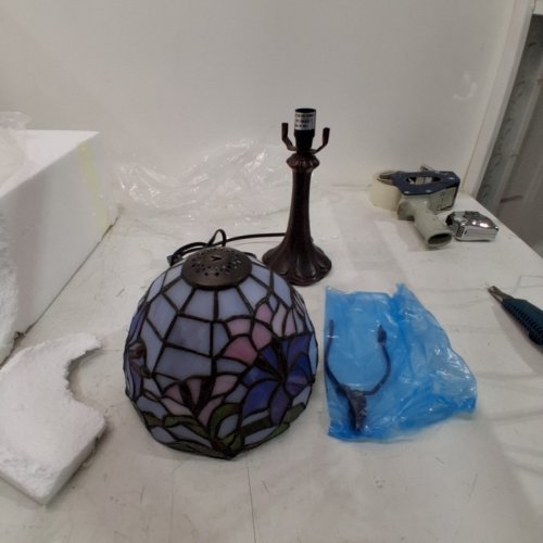 WERFACTORY TIFFANY STAINED GLASS LAMP - BLUE\PURPLE image 3
