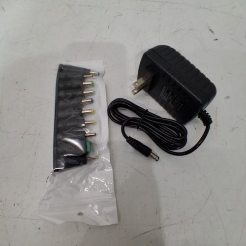 SWITCHING POWER SUPPLY ADAPTER QITH 10 TIPS - 12V - BLACK image 2