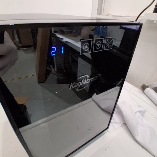 KOOLATRON MIRRORED GLASS DOOR WINE CELLAR - 6-BOTTLE - 20" X 10" X 14.3" - BLACK (MODEL: WC06 / JC-16C1P) image 2