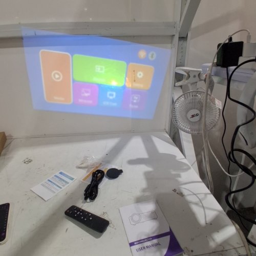 FALTOPU NATIVE 1080P PROJECTOR - MINI PORTABLE PROJECTOR WITH 120" SCREEN - 5G/WIFI AND BLUETOOTH COMPATIBLE OUTDOOR PROJECTOR - WHITE image 2
