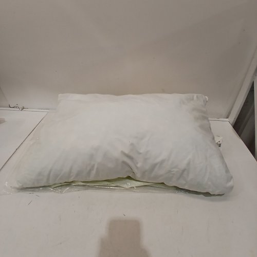 THRESHOLD SHAPEABLE SHREDDED MEMORY FOAM PILLOW - MEDIUM FIRM - STANDARD - WHITE image 2
